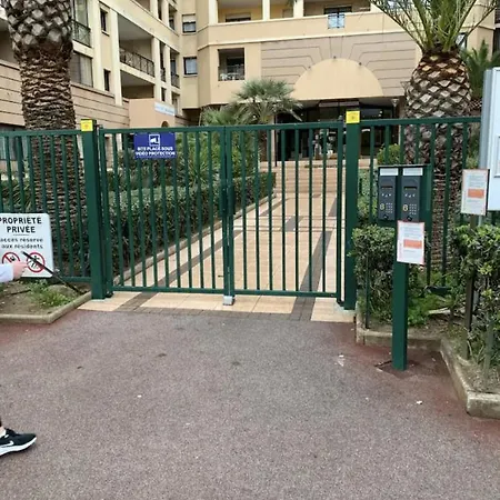 Bord De Mer, Terrasse, A Pieds كان